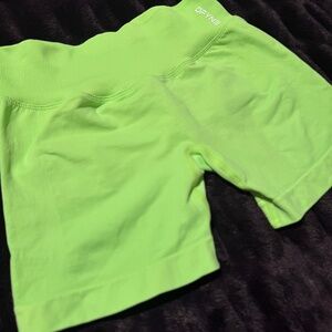 Dfyne impact shorts 4.5 - small neon